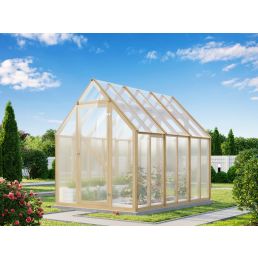 Traditsiooniline keskmise suurusega (6,5 m²) puidust kasvuhoone aia- või maavalduse jaoks, läbipaistvate klaaspaneelidega.