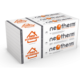 Kaks valget polüstüreenist isolatsiooniplaati pakendis. Toode on märgistatud oranži ja mustaga NeoTherm-logoga.